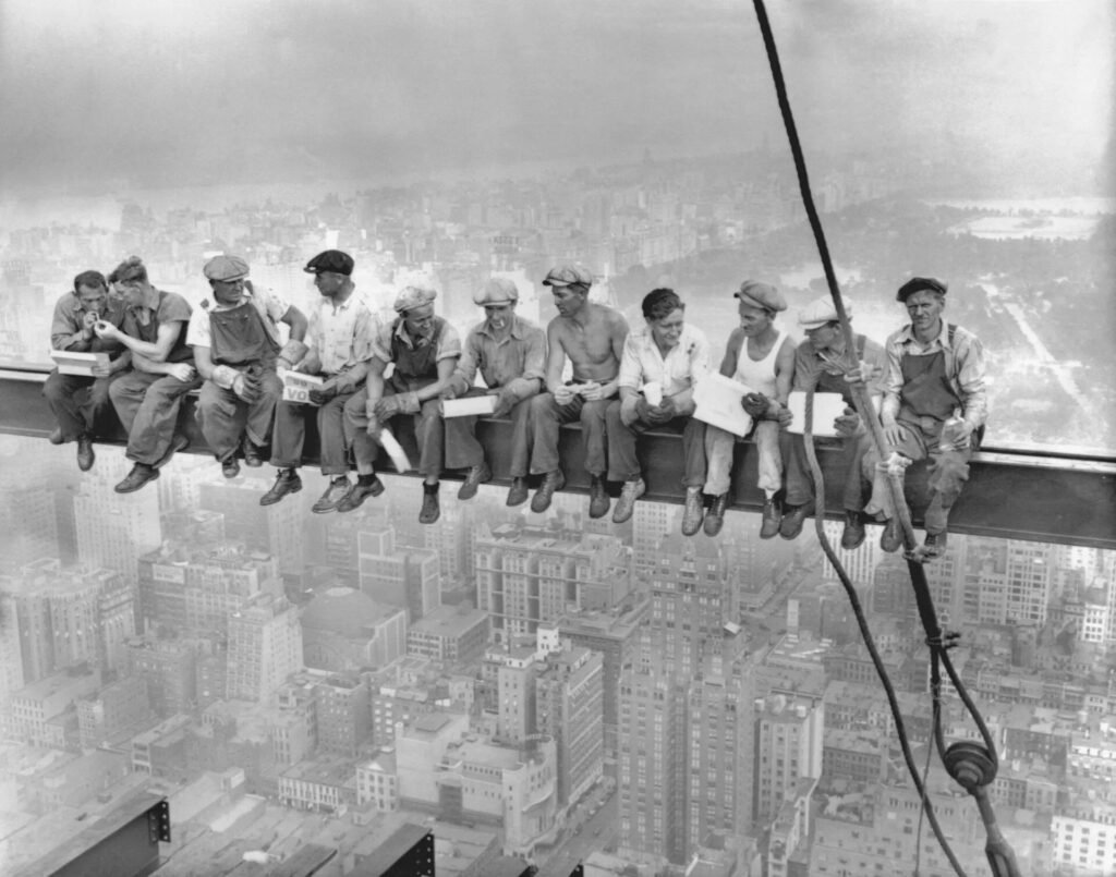 Black-and-white vintage photo, "Lunch atop a Skyscraper," Charles Clyde Ebbets, 1920.